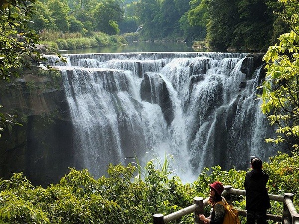 Shifen Waterfall
