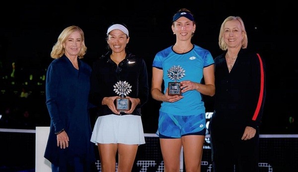 Hsieh Su-wei (2nd from left) and Elise Mertens (2nd from right) finish second at the 2021 Akron WTA Finals in Guadalajara, Mexico.&nbsp...
