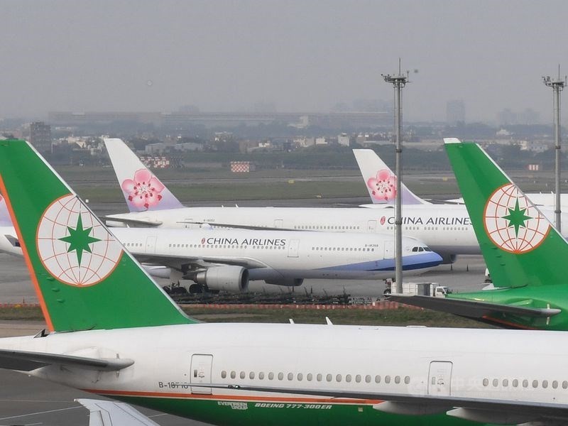 中華航空及長榮航空12/1起暫時停售12月台灣飛日本機票。
