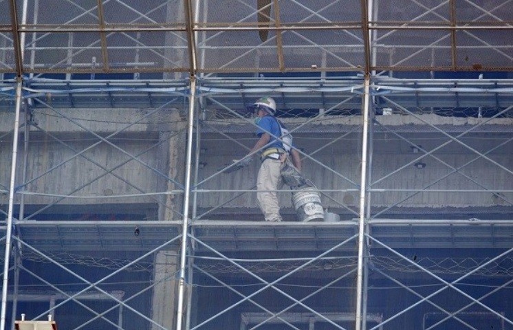 Construction worker. (CNA photo)
