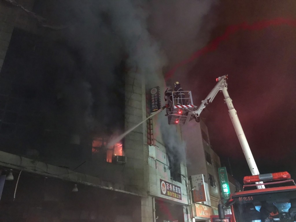 Firefighters battle blaze at quarantine hotel in Changhua City.
