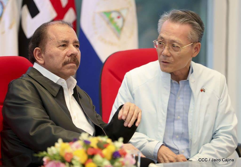 Daniel Ortega (left), Jaime Wu. (Twitter, Js Alexis A_ALMA image)
