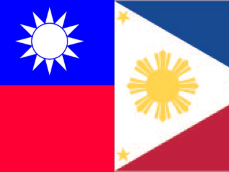 Taiwan and Philippine flags. (Taiwan News image)
