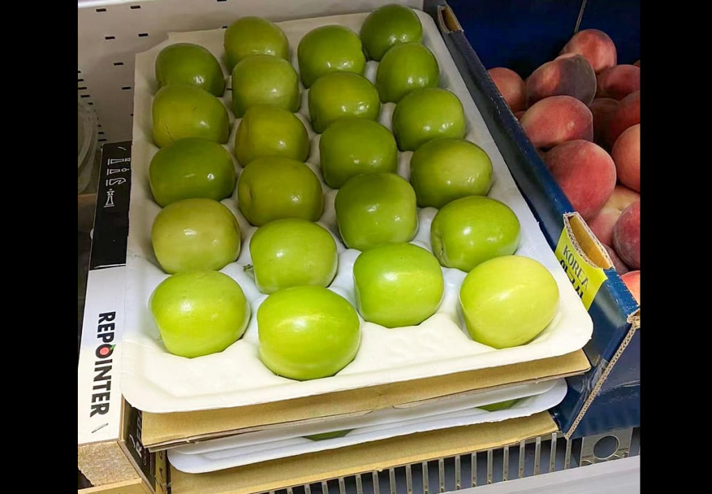 Indian jujubes produced in Taiwan being sold in a supermarket in Dubai. (Facebook, Pan Men-an photo)
