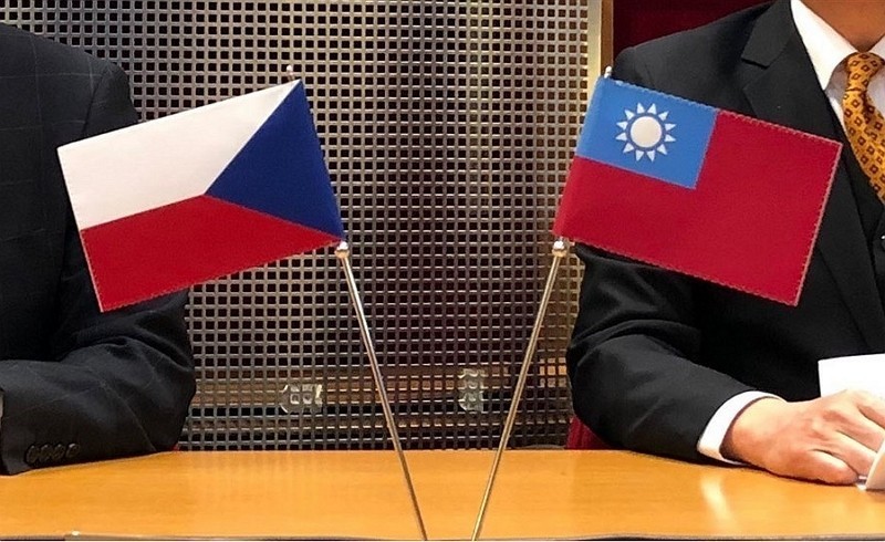 Czech and Taiwan flags.
