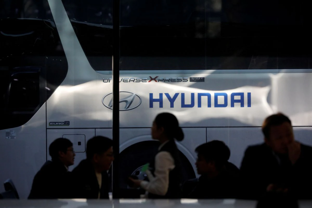 The logo of Hyundai Motors is seen at the company's headquarters in Seoul, South Korea, March 22, 2019. REUTERS/Kim Hong-Ji
