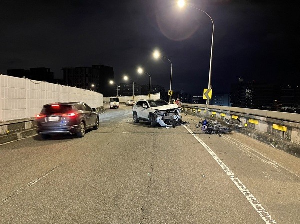Motorcyclist dies in wrong-way driving crash in Taipei