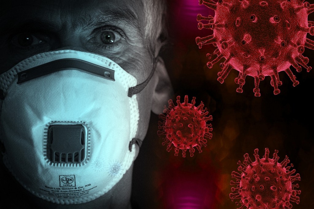 根據美國CDC發布的研究報告指出，在室內公共場所配戴口罩可有效降低感染新冠肺炎的機率。(示意圖/pixabay)

