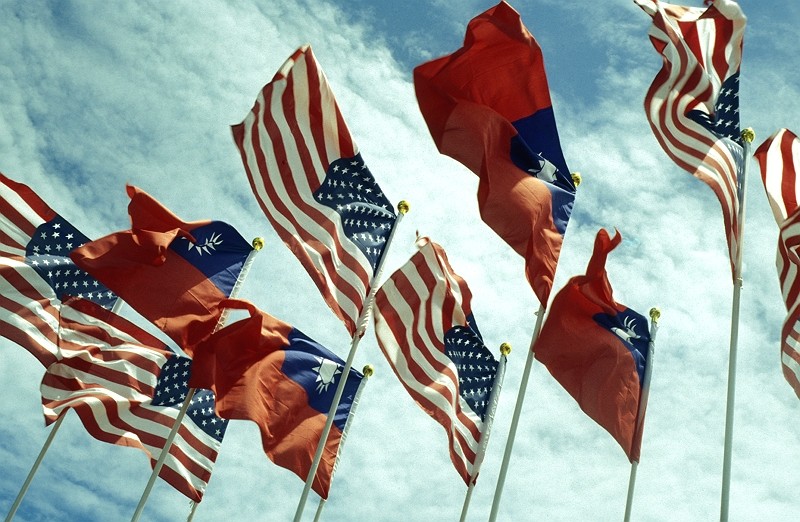 U.S. and Taiwan flags. (Getty Images)
