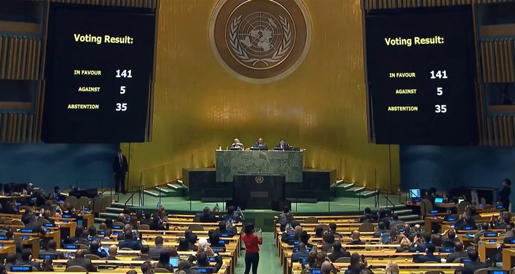 聯合國大會2日以壓倒性票數要求俄羅斯無條件撤軍。（圖取自twitter.com/UN）
