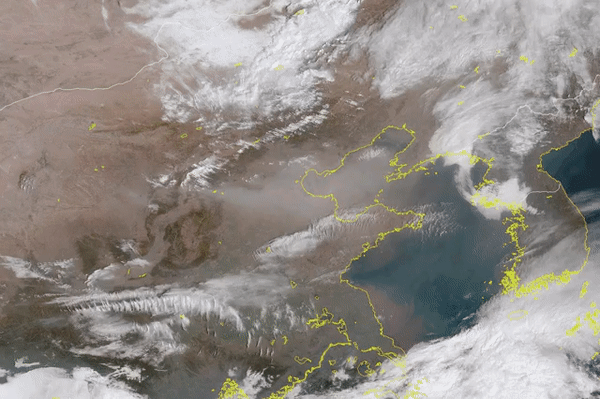 Satellite images show a dust storm moving eastward from China. (Facebook, Cheng Ming-dean GIF)

