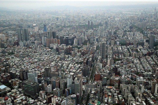 Mayor Ko attributes Taipei’s population decline to pandemic, high housing prices