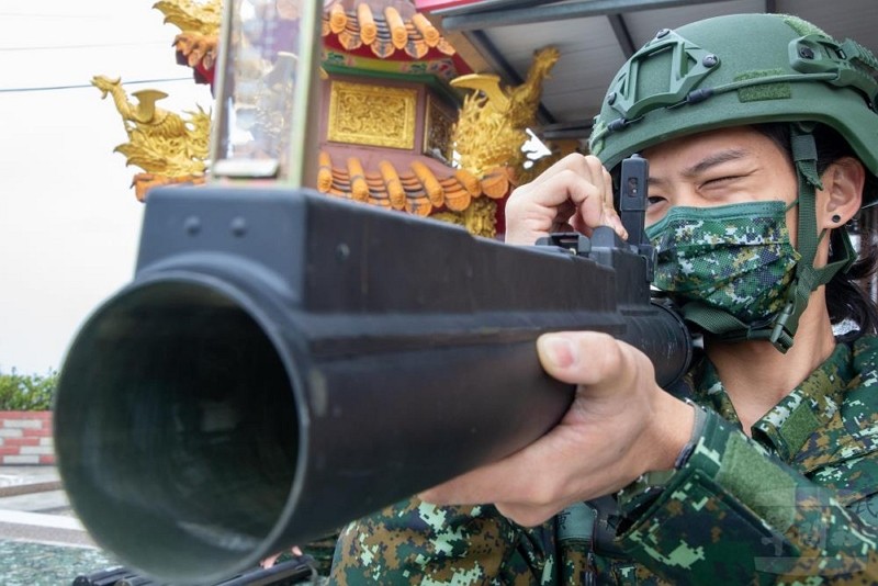 A military reservist trains in Taiwan. (Military News Agency photo)
