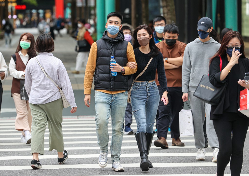 Taipei City's population dipped below 2.5 million in March. 
