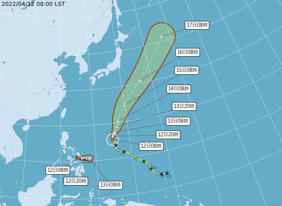第1號颱風「馬勒卡」上午已增強為中度颱風，，不排除第2號颱風「梅姬」未來可能併入至「馬勒卡」的環流中而減弱。（圖／氣象局）
