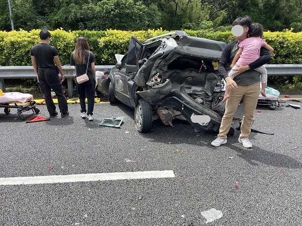 Freeway accident in central Taiwan causes four injuries