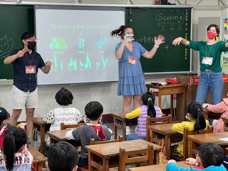 English teaching assistants conduct classes in Taiwan. (Ministry of Education photo)
