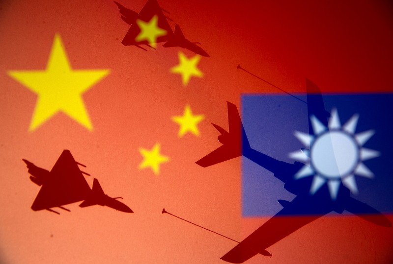 台灣、中國國旗與戰機示意圖（圖／路透）
