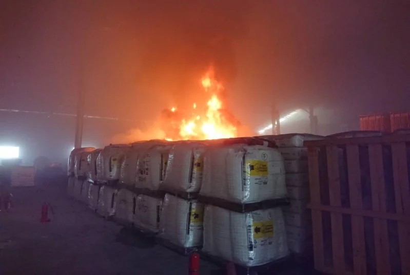 Plastic bags ablaze. (Kaohsiung City Fire Department photo)