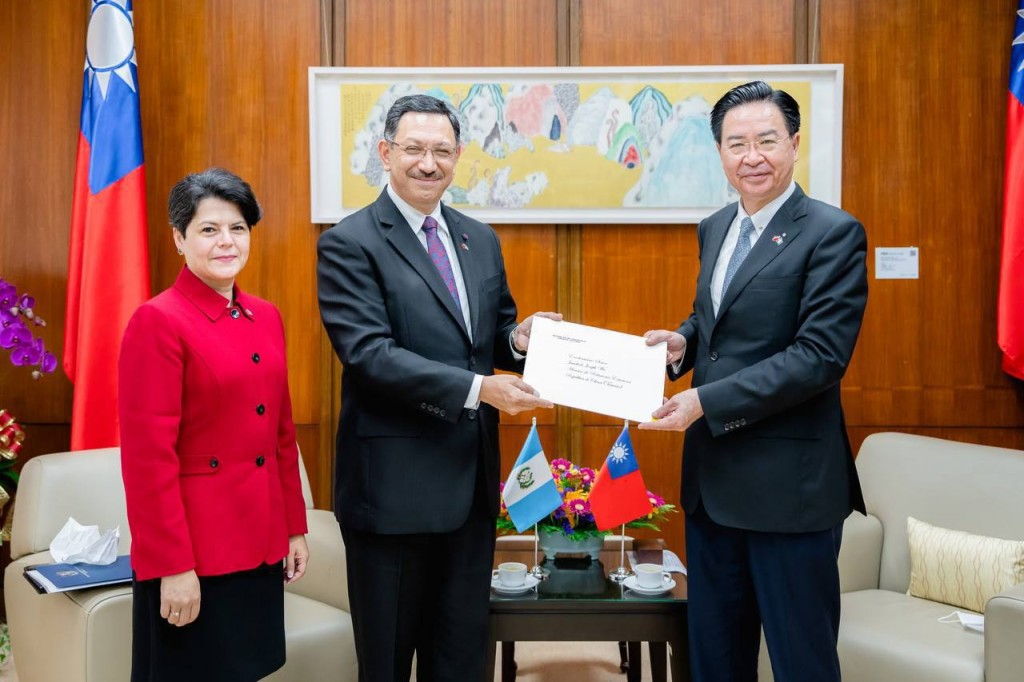 Canciller de Taiwán acepta credenciales del nuevo embajador de Guatemala |  Noticias de Taiwán