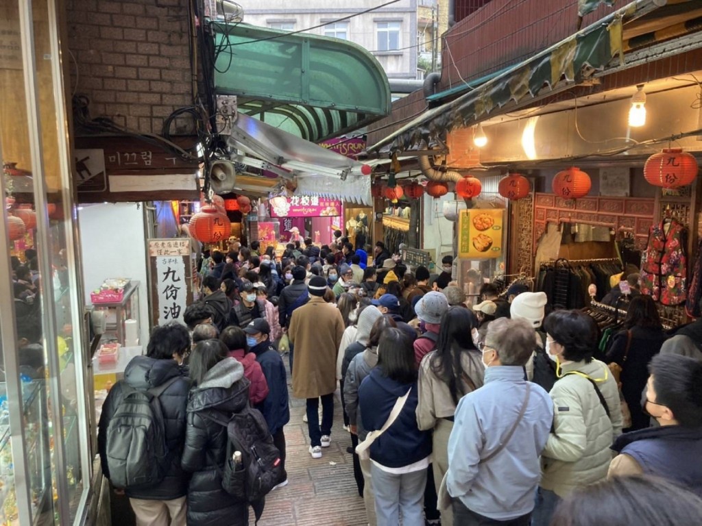 Visitors in Jiufen during the Feb. 25-28 holiday. 
