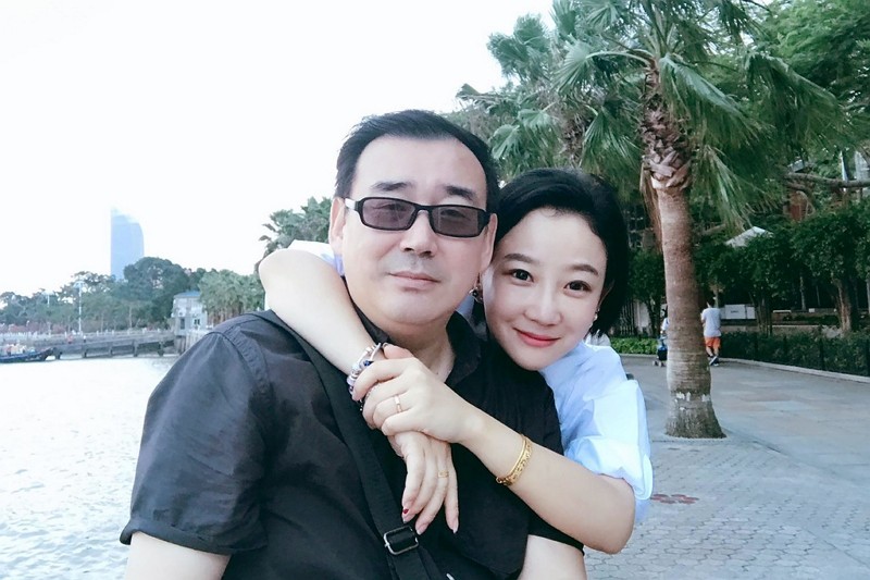 澳籍華裔作家楊恆鈞與妻子袁小靚（圖／美聯社）
