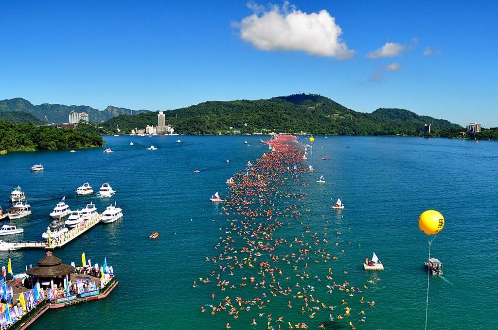 Sun Moon Lake expects 24,000 swimmers on Sept. 24. (Tourism Administration, Nantou County Government photo)
