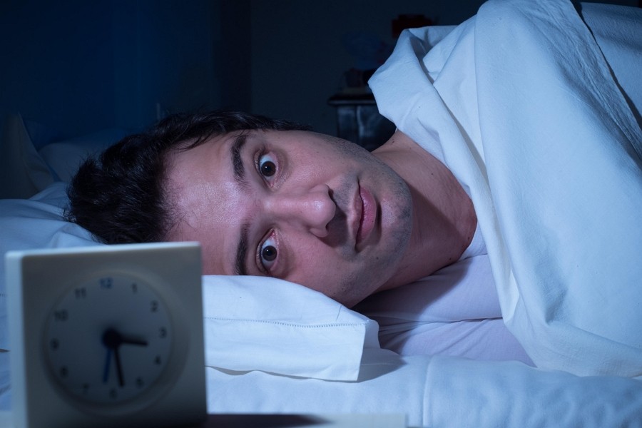 研究指出，睡眠時間不足導致身體機能下降，將影響骨骼健康和增加跌倒的風險。（圖／路透社Alamy）

