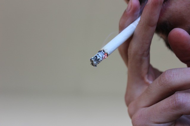 吸菸示意圖。（圖／pixabay）
