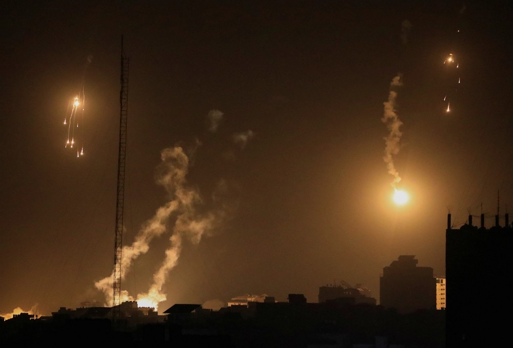 Smoke rises during an Israeli airstrike in Gaza, November 4, 2023. REUTERS/Mohammed Al Masri
