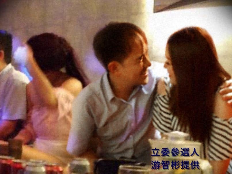 Former DPP official Lin Cheng-hong photographed with unknown woman. (You Chih-bin photo) 
