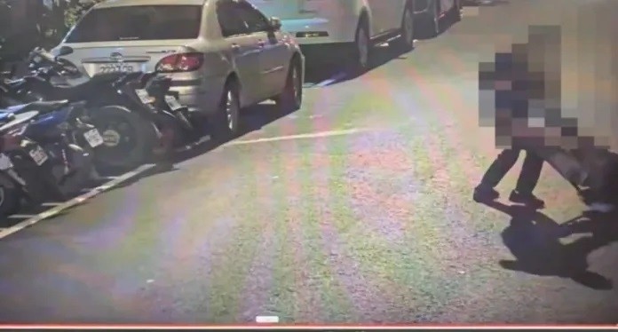 Surveillance camera footage of knife fight. (Taipei City Police Department screenshot)

