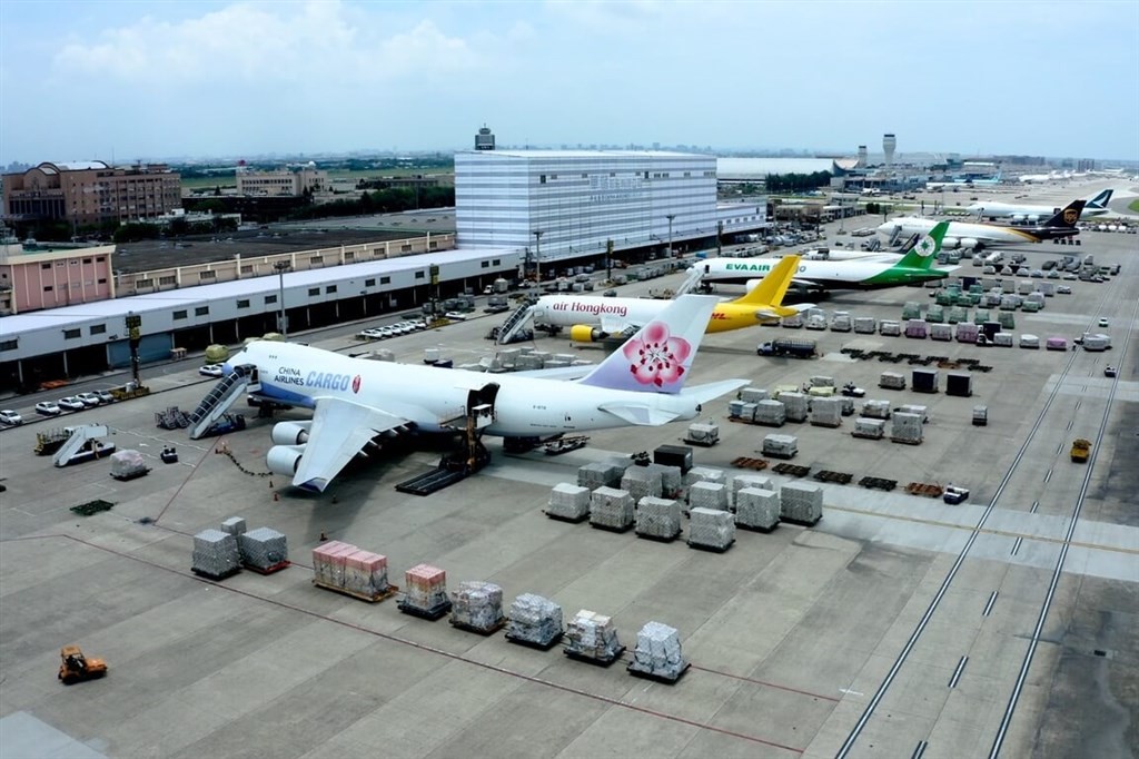 Taouyuan International Airport is lagging behind other regional airports. (CNA photo)
