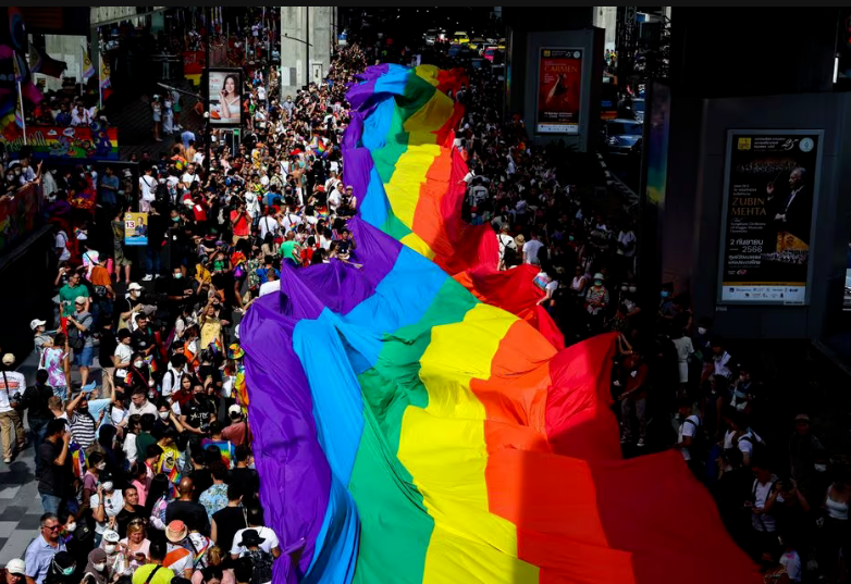 泰國爭取同性婚姻合法化（圖／路透社Athit Perawongmetha)
