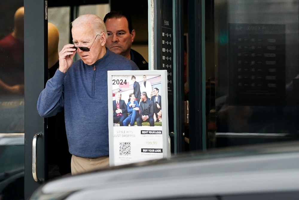 U.S. President Joe Biden leaves Jos A. Bank store in Greenville, Delaware, U.S., February 10, 2024. REUTERS/Elizabeth Frantz
