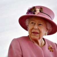 喪夫哀慟逾恆 為何英國女王不太可能遜位？