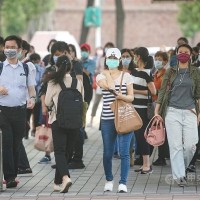 Taiwan ends maskless 'grace period'