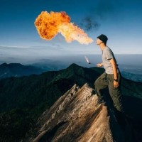 Photographer condemned for breathing fire atop Taiwan mountain