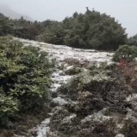 Snow falls on Taiwan's Xueshan
