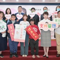 家扶調查：台灣近2成兒少超齡分勞　一肩扛起照顧生病家人重擔