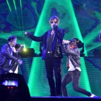Taiwan singer Show Lo makes comeback with New Year concert