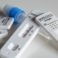 南台灣學童快篩陽性校方緊急停課　疑似個案等待PCR採檢結果出爐