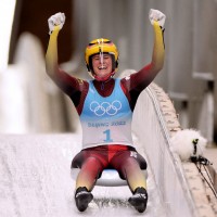 德國雪橇金牌女將曾狠批中國 北京冬奧會場上僅答：回國後才評論