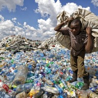 塑膠汙染有解？史無前例 聯合國擬提全球減塑條約