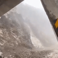 Dramatic landslide on Taiwan's Central Cross-Island Highway captured on video