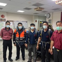 Rescue team traverses half of Taiwan to help stranded hikers