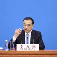 China orders local officials to watch televised discussion of economy
