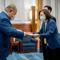 New Tuvalu ambassador presents credentials to President Tsai Ing-wen