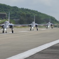 Taiwan Air Force shows off 4 Brave Eagle jet trainers