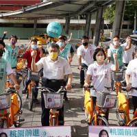Taipei Mayor Ko touts ‘Tiffany green’ as third option beyond blue and green